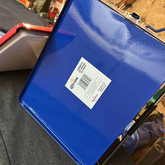 Vintage Corona cooler.  13L ice chest - Picture 3 of 3